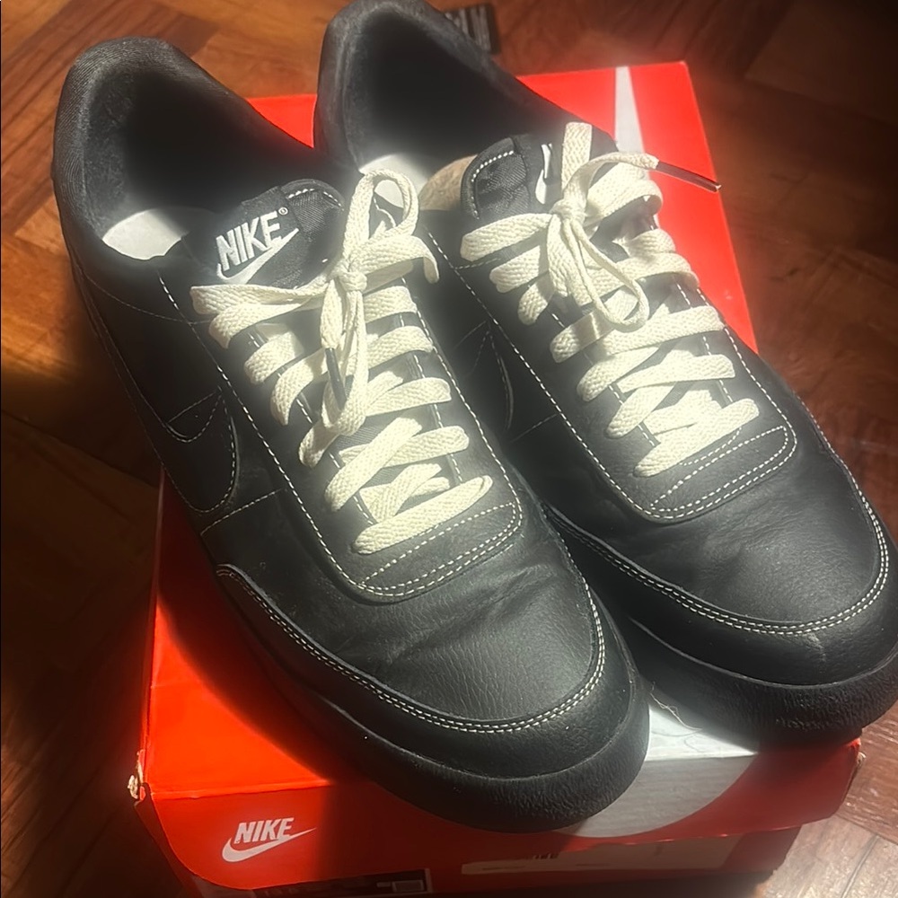 Nike Men's Black Sneakers